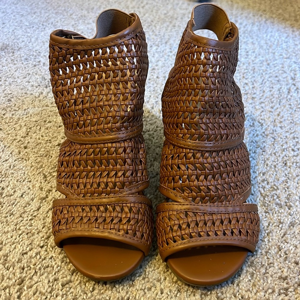 Lauren Conrad slip on heels, size 7 med